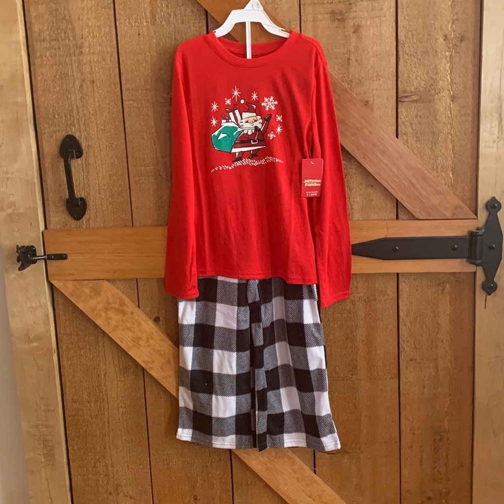 NWT Boy’s JAMMIES FOR YOUR FAMILY 2 Piece Pajama Set Size 8 Red LS Shirt Santa
